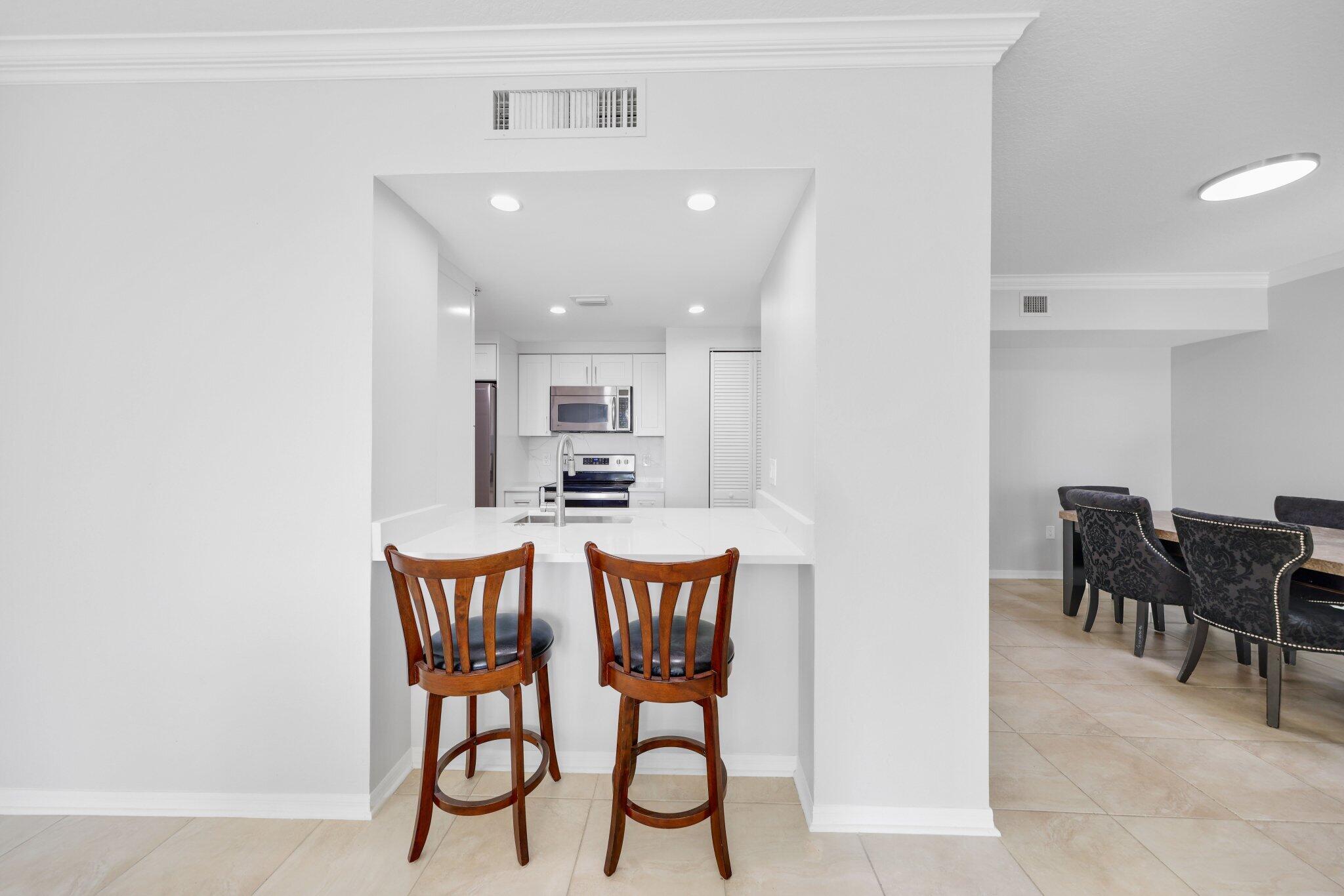 625 Casa Loma Boulevard 408