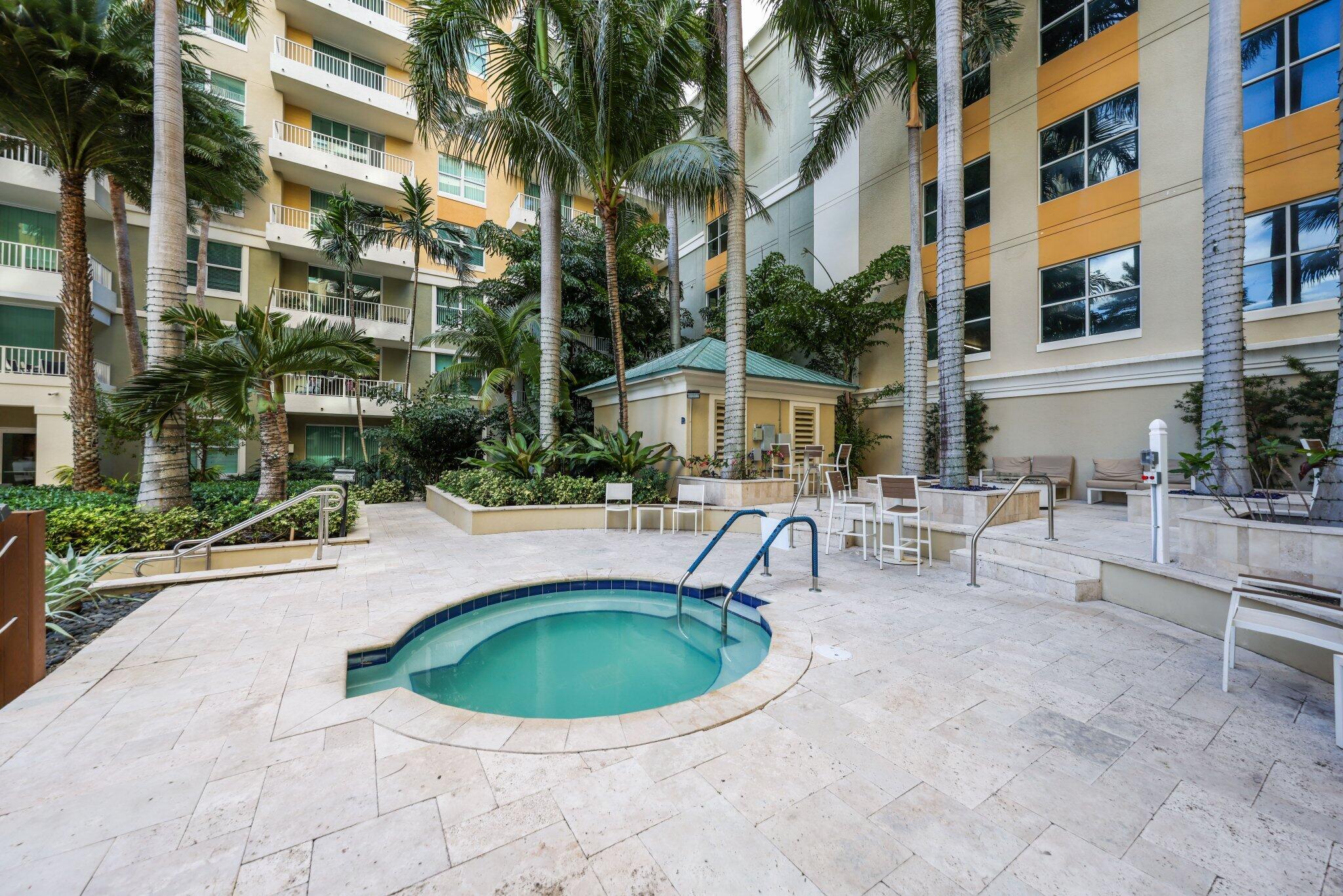 625 Casa Loma Boulevard 408