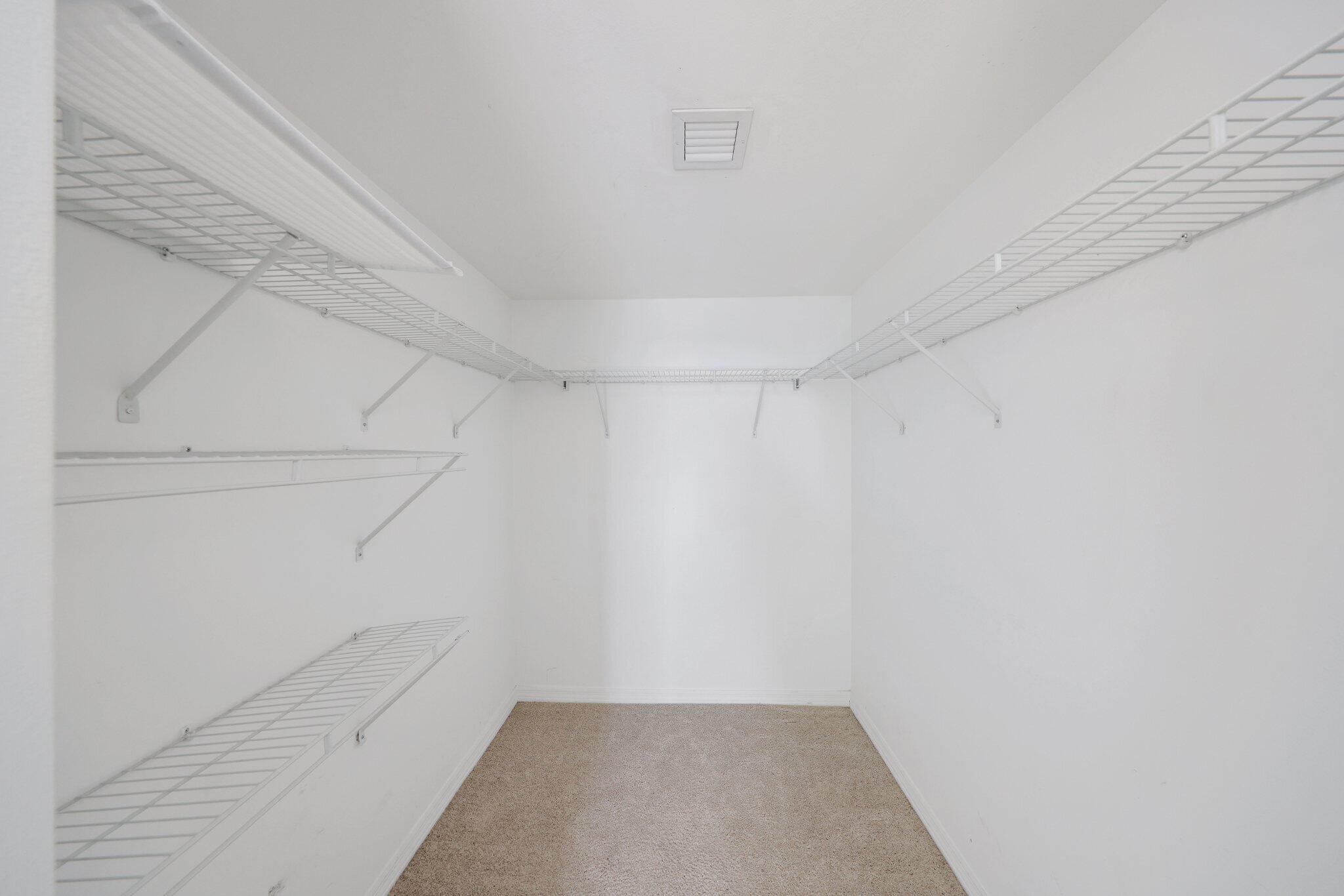 625 Casa Loma Boulevard 408