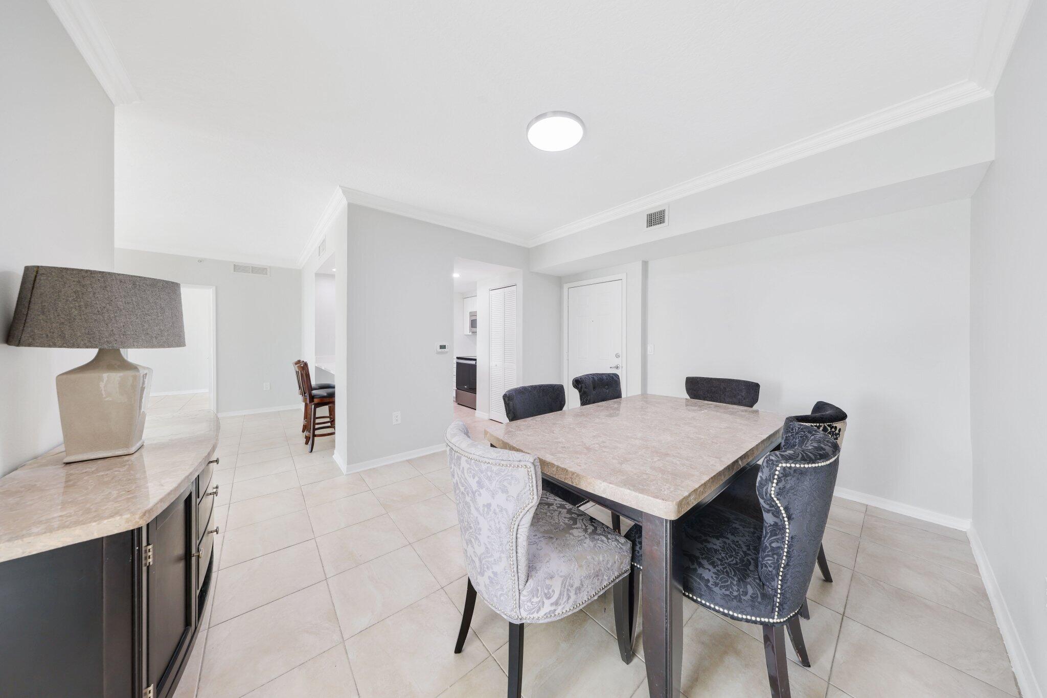 625 Casa Loma Boulevard 408
