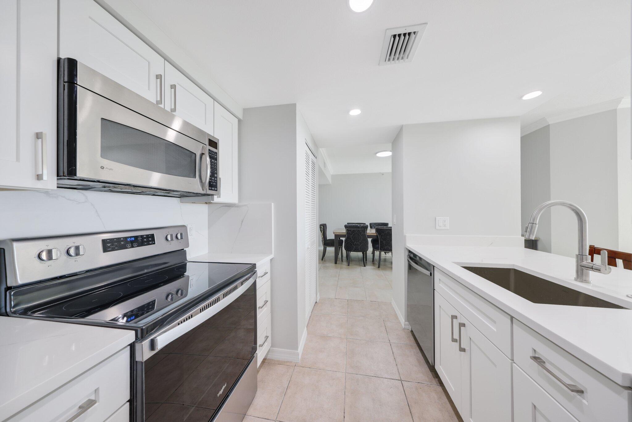 625 Casa Loma Boulevard 408