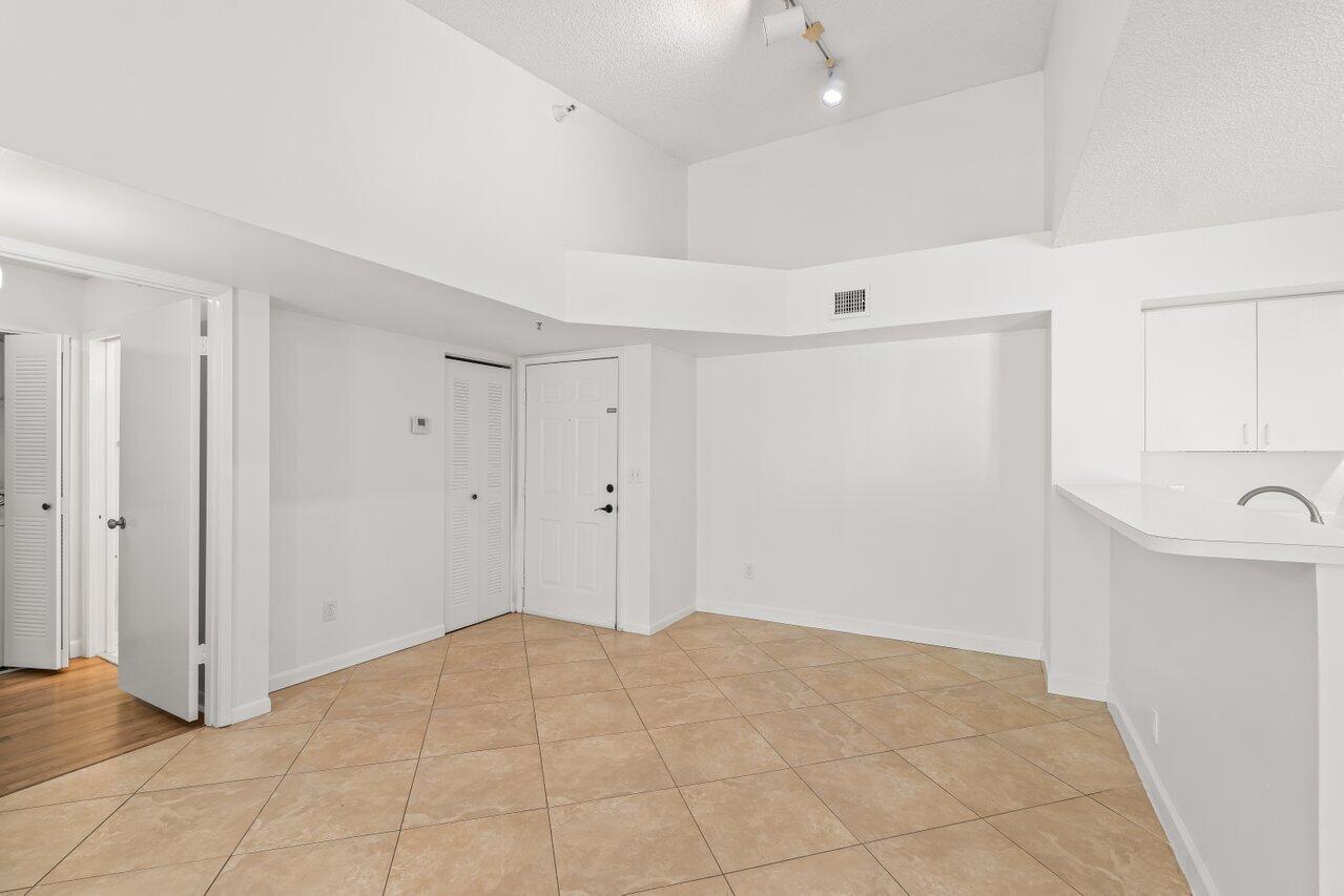 135 Yacht Club Way 309