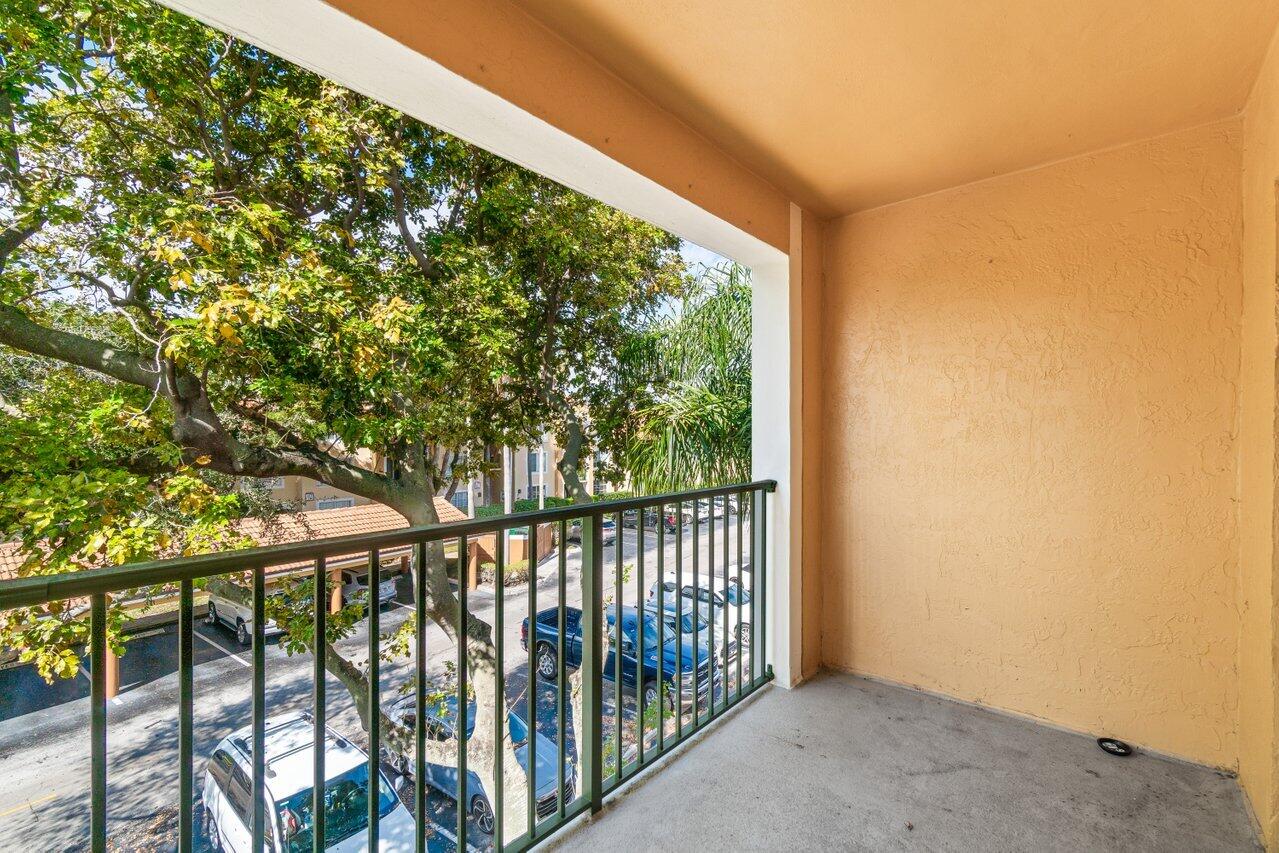 135 Yacht Club Way 309