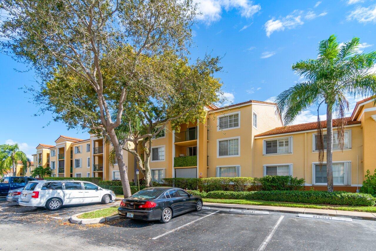 135 Yacht Club Way 309
