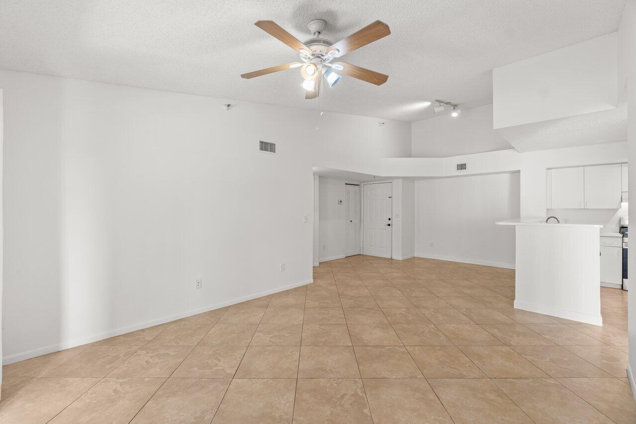 135 Yacht Club Way 309