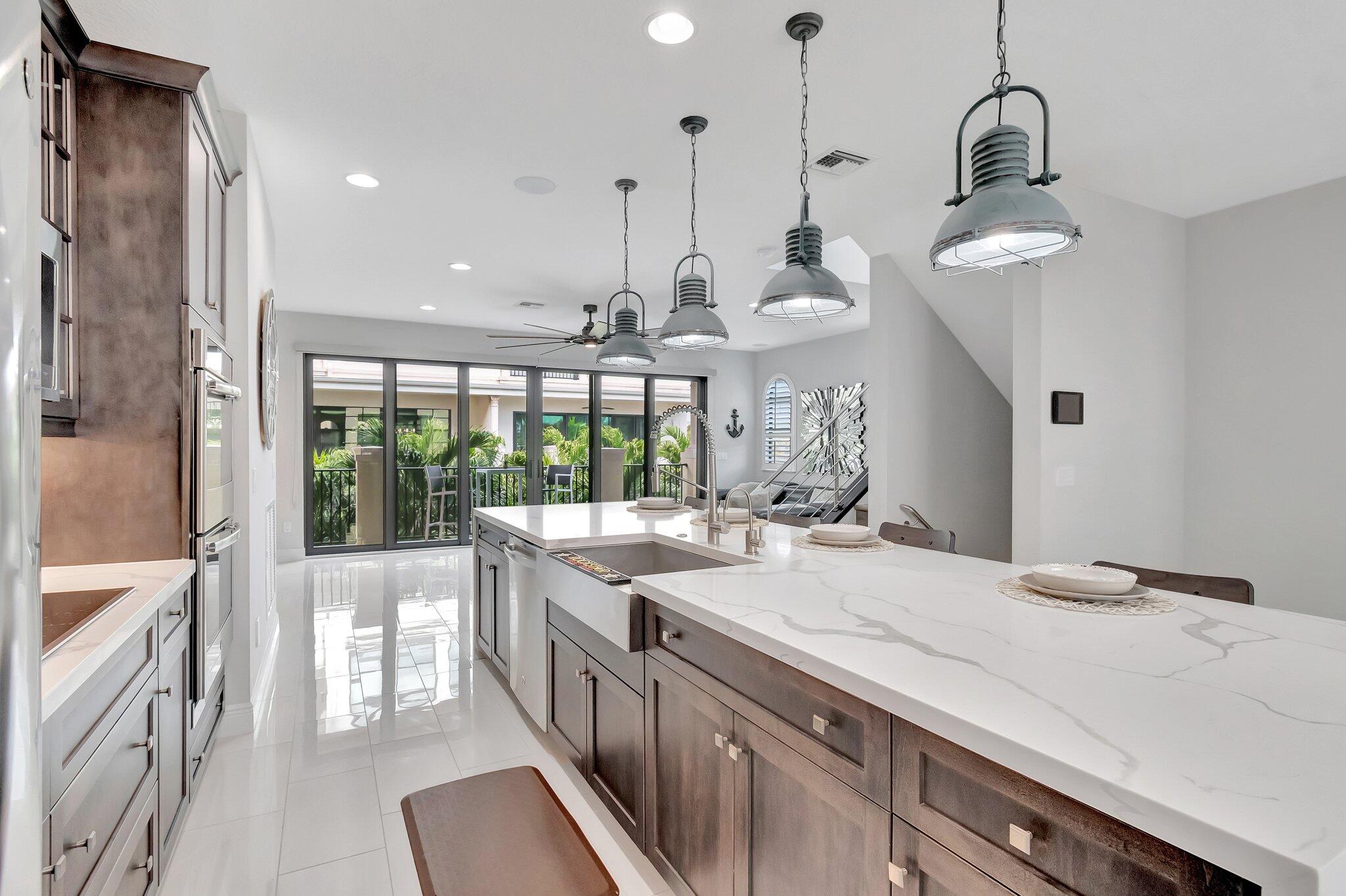 623 Windward Circle S