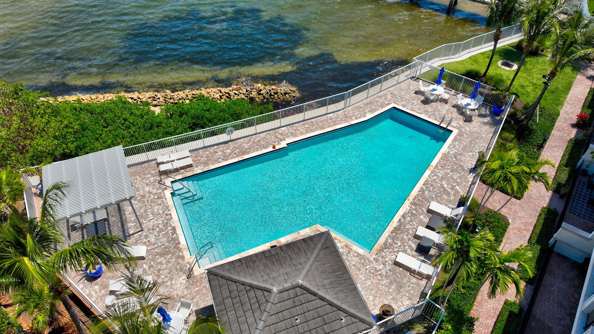 623 Windward Circle S