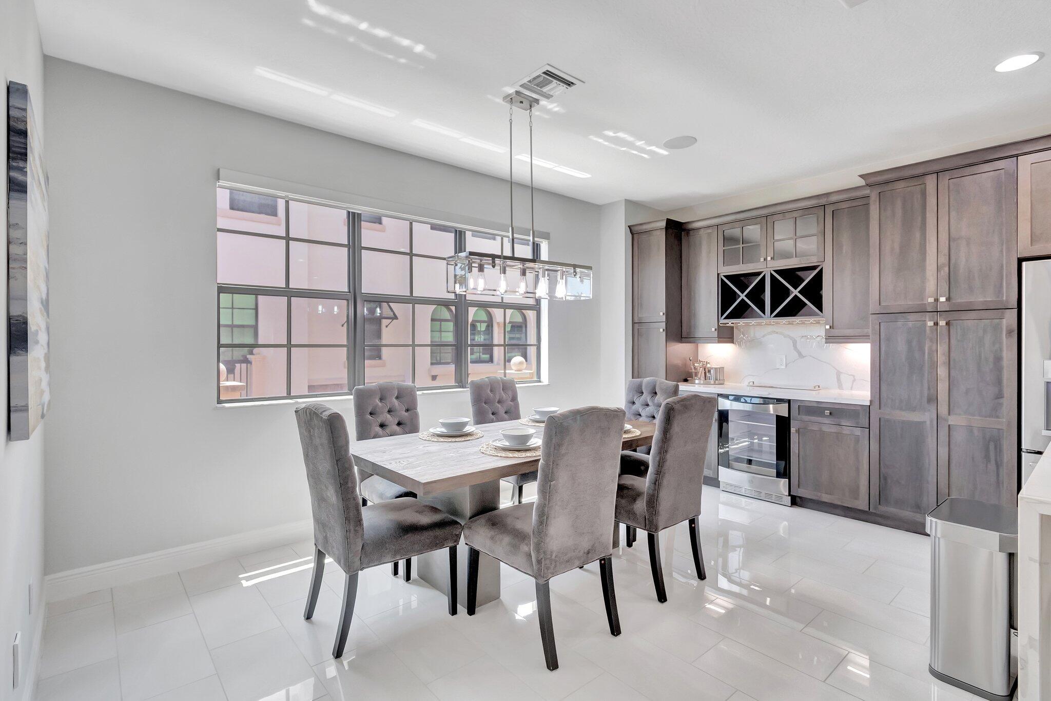 623 Windward Circle S