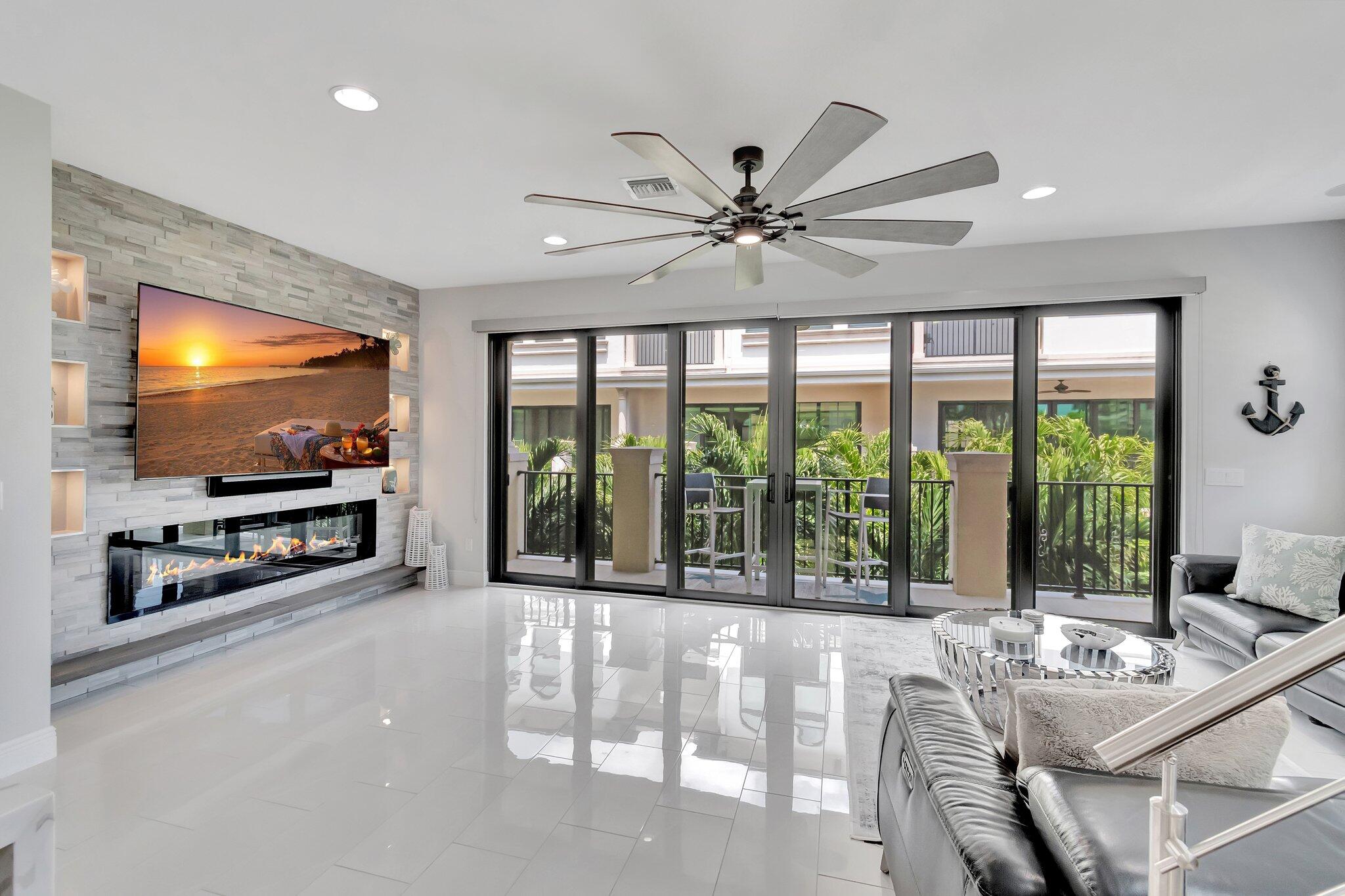 623 Windward Circle S