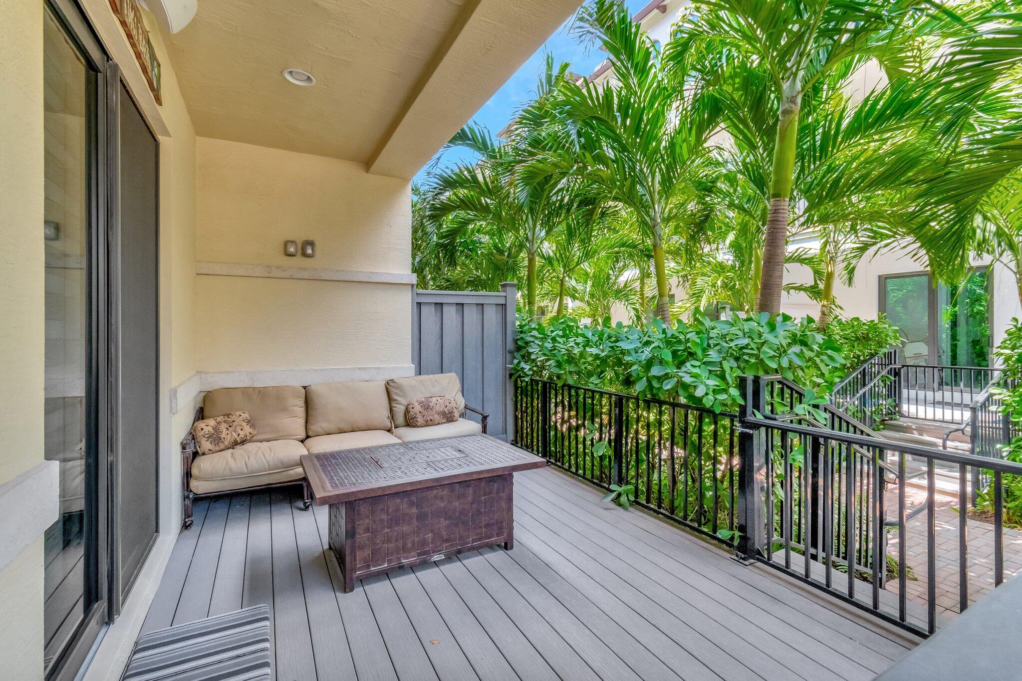 623 Windward Circle S