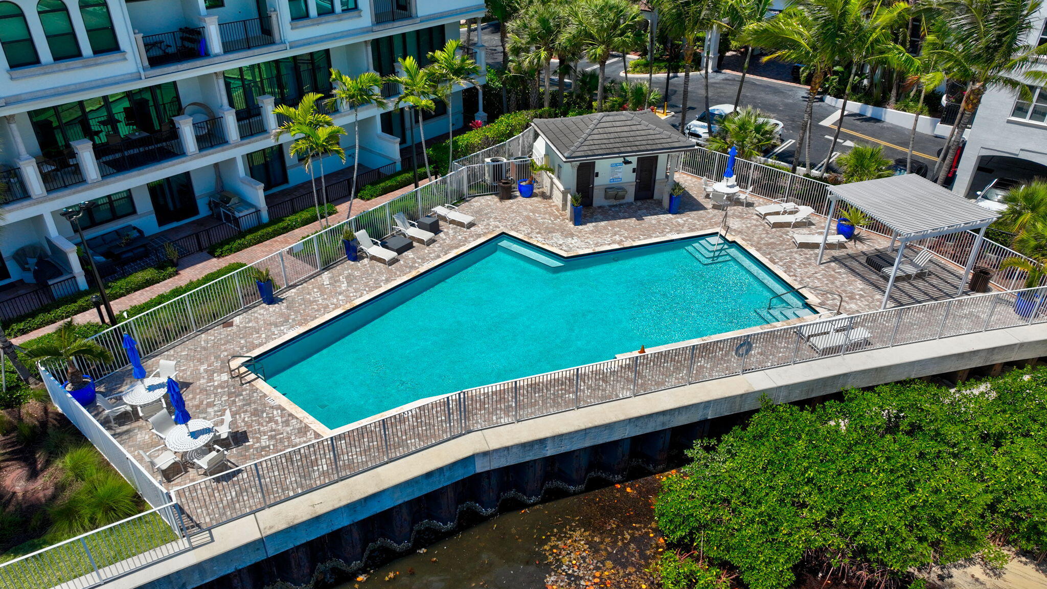 623 Windward Circle S