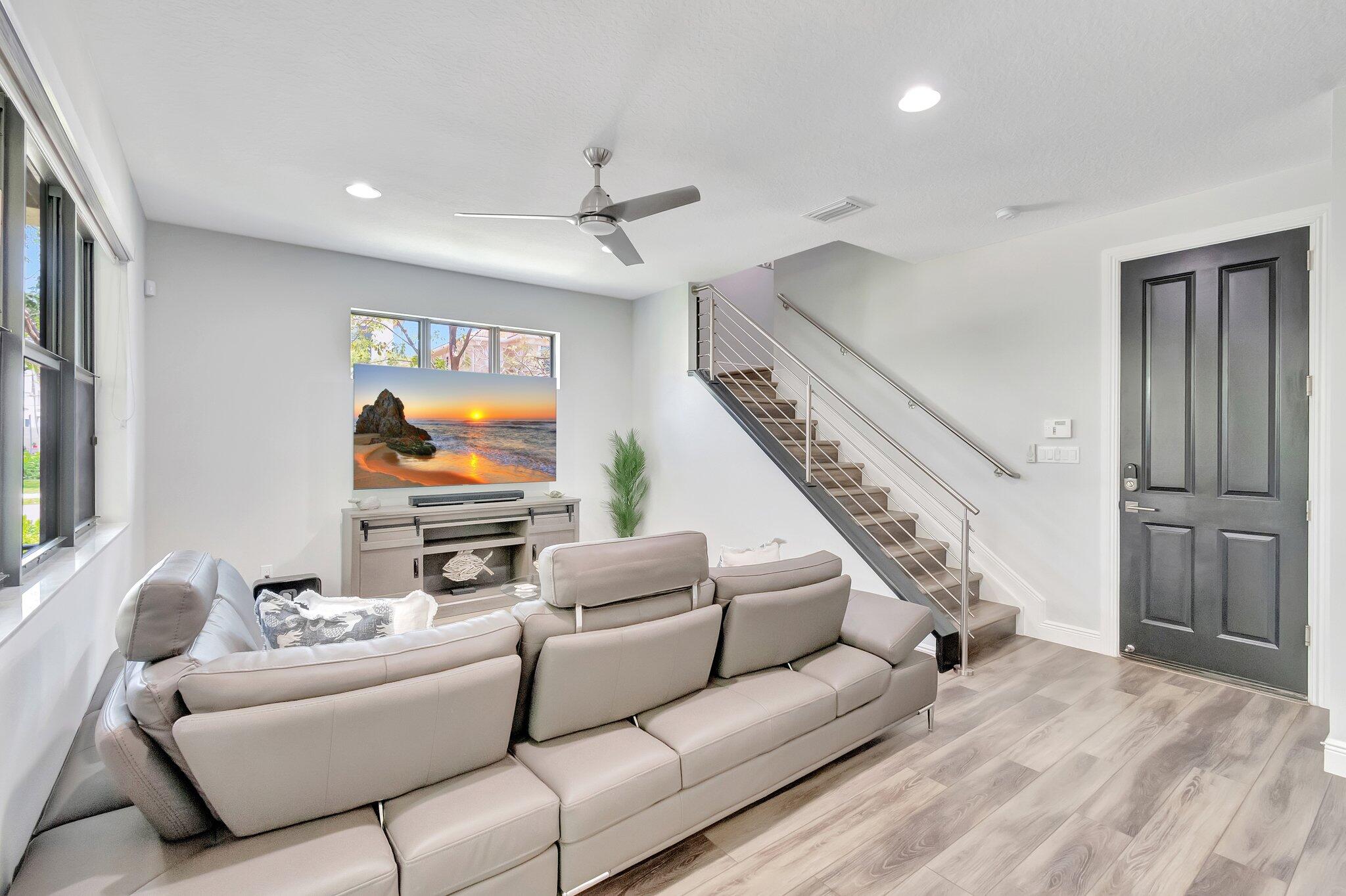 623 Windward Circle S