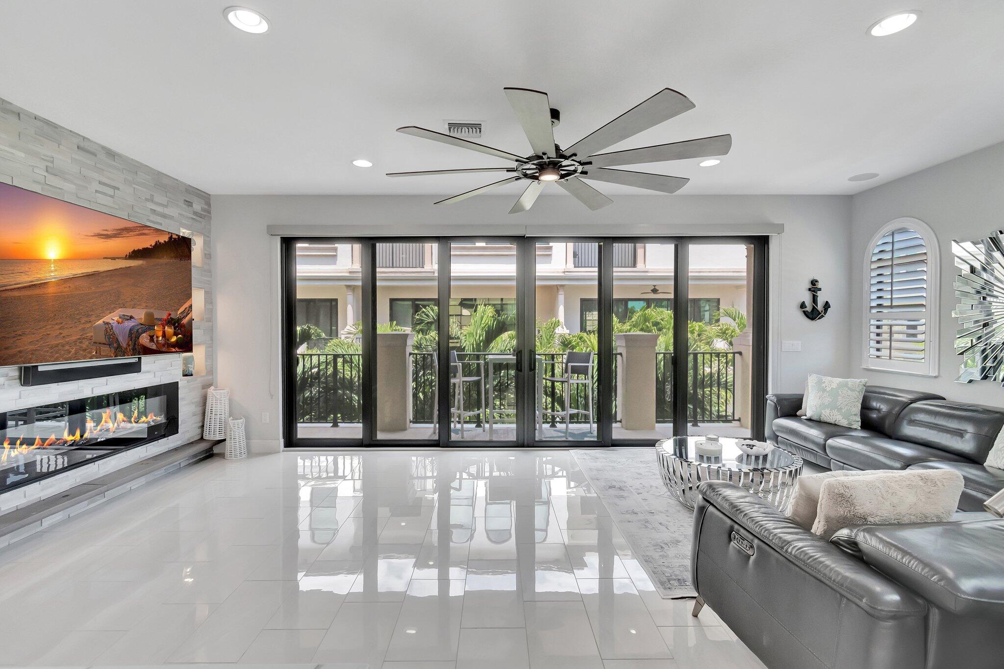 623 Windward Circle S