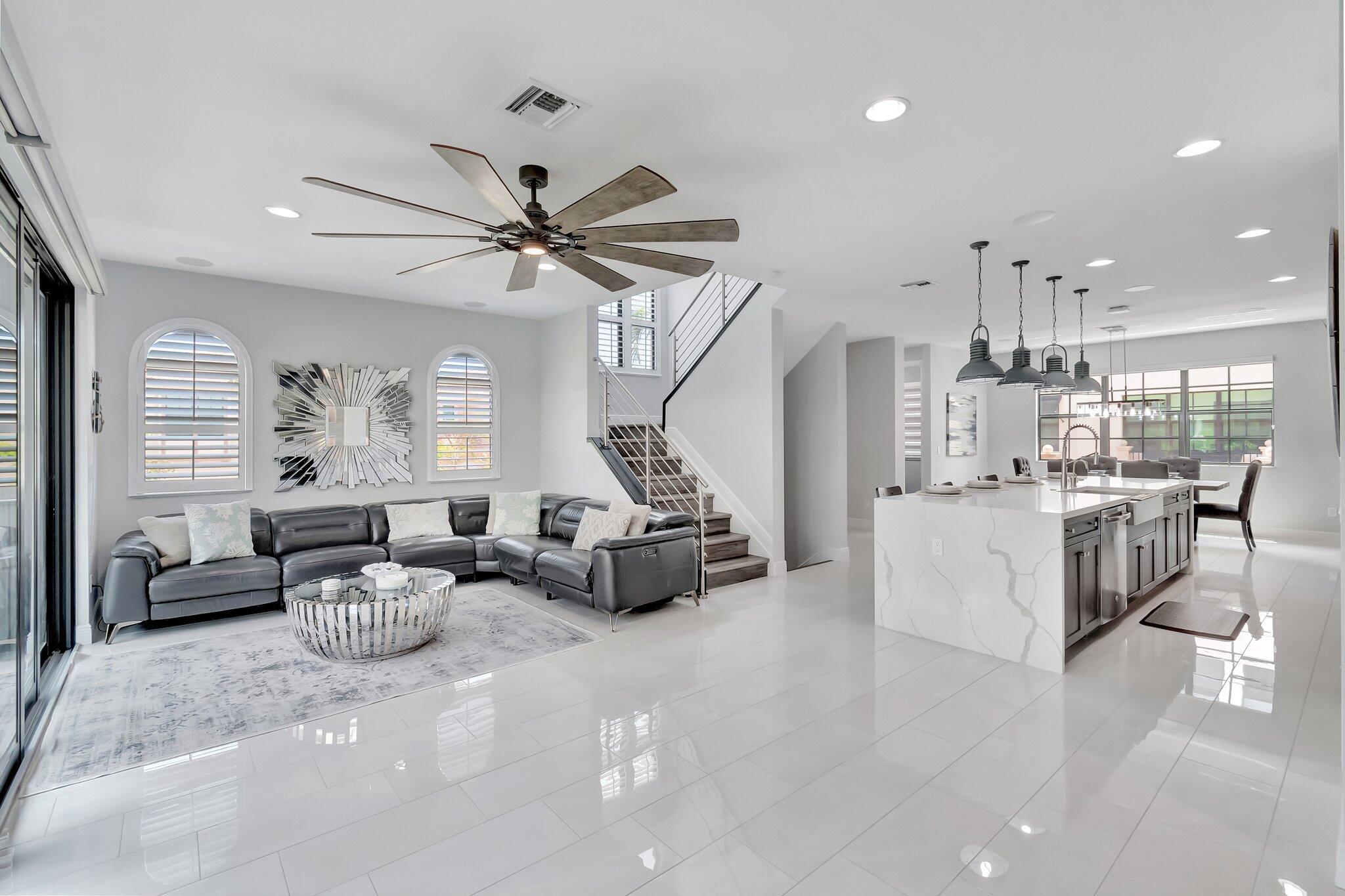 623 Windward Circle S