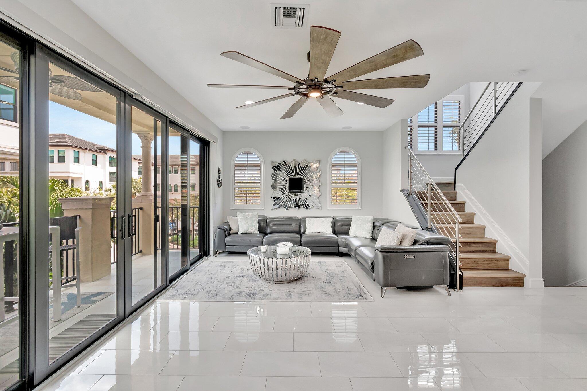 623 Windward Circle S