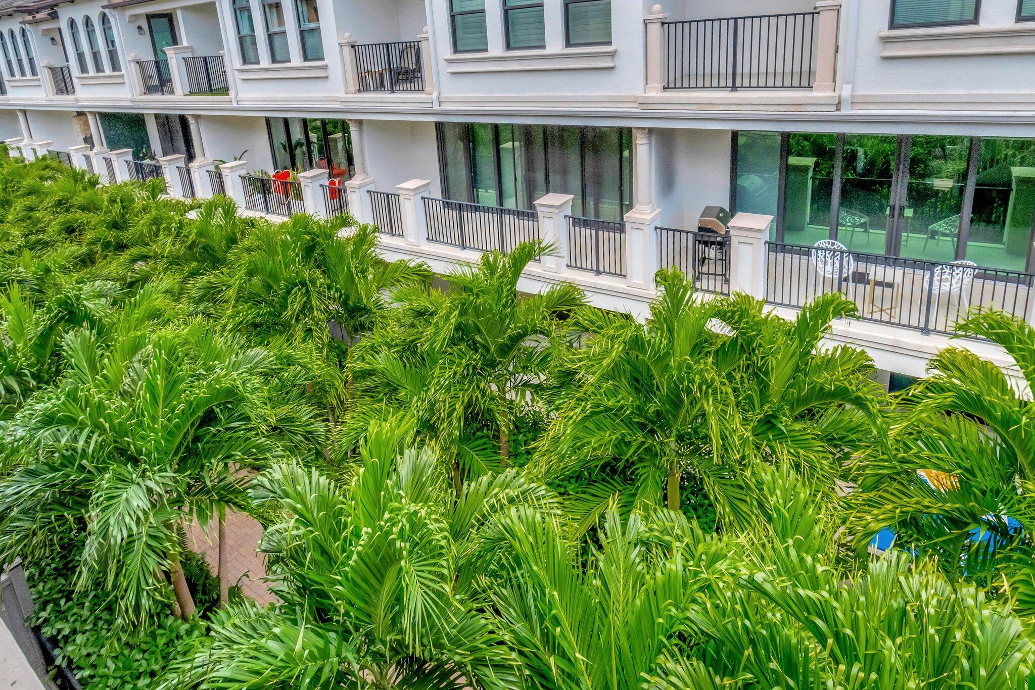 623 Windward Circle S