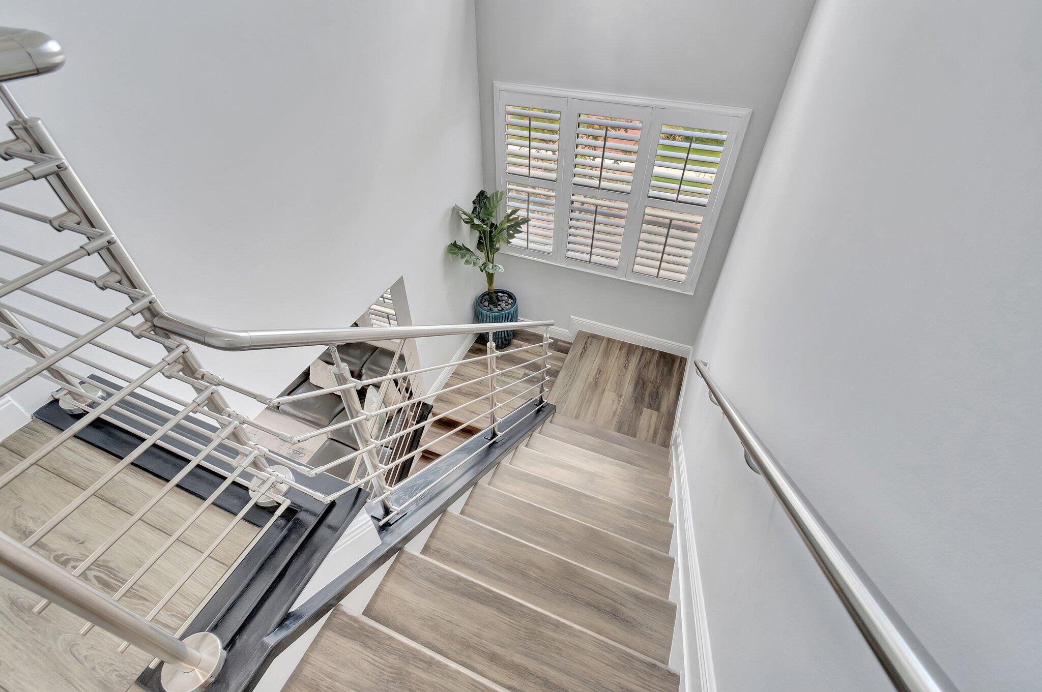 623 Windward Circle S