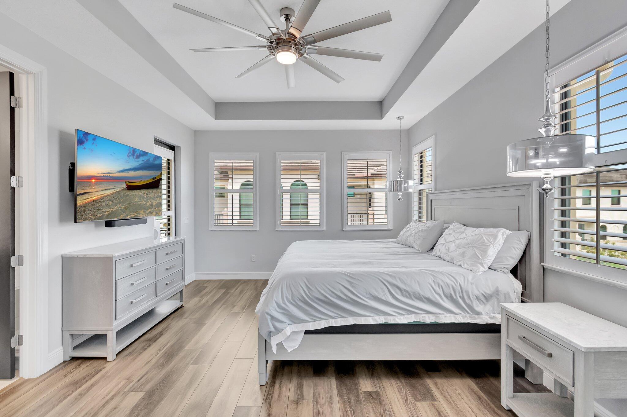 623 Windward Circle S