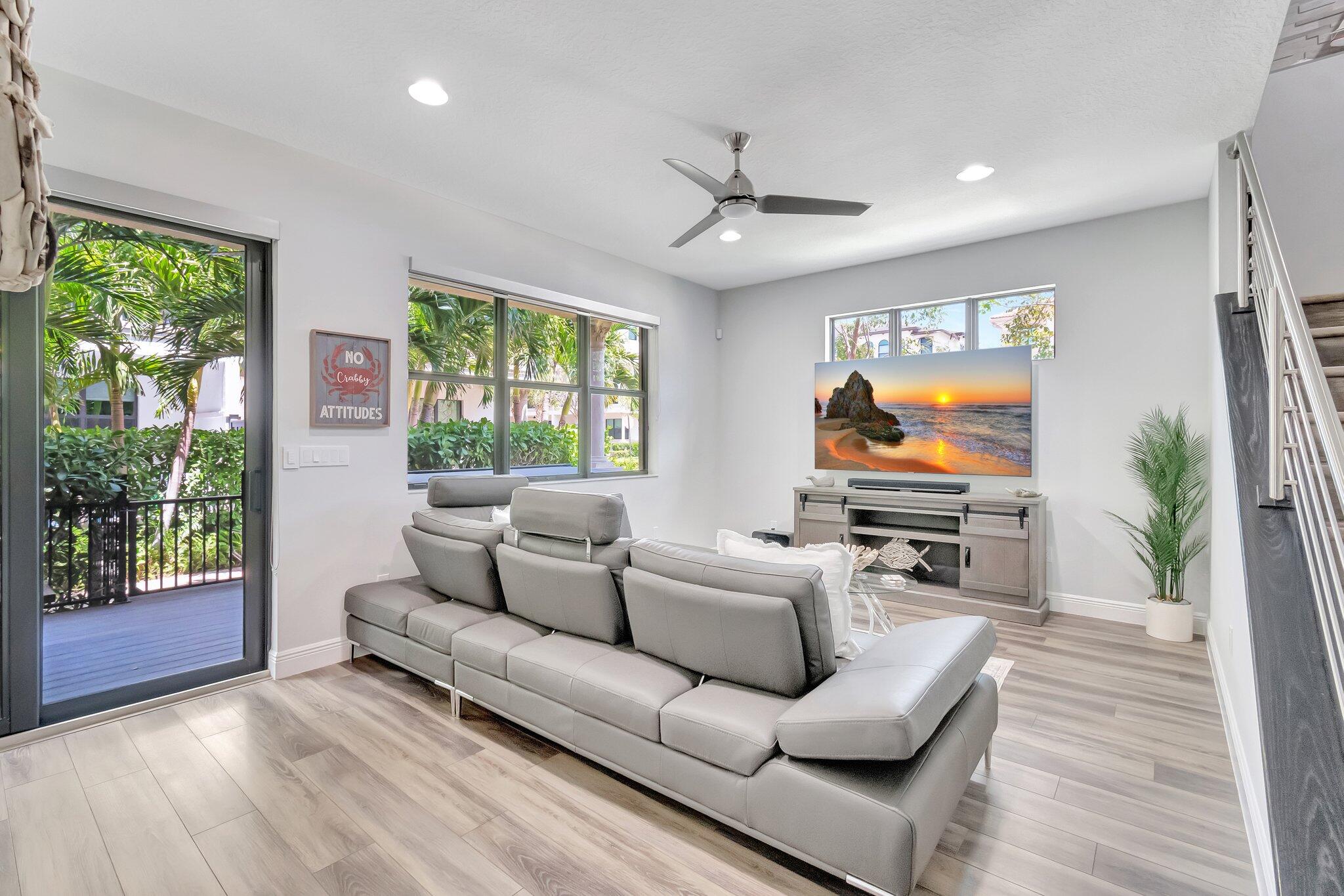 623 Windward Circle S