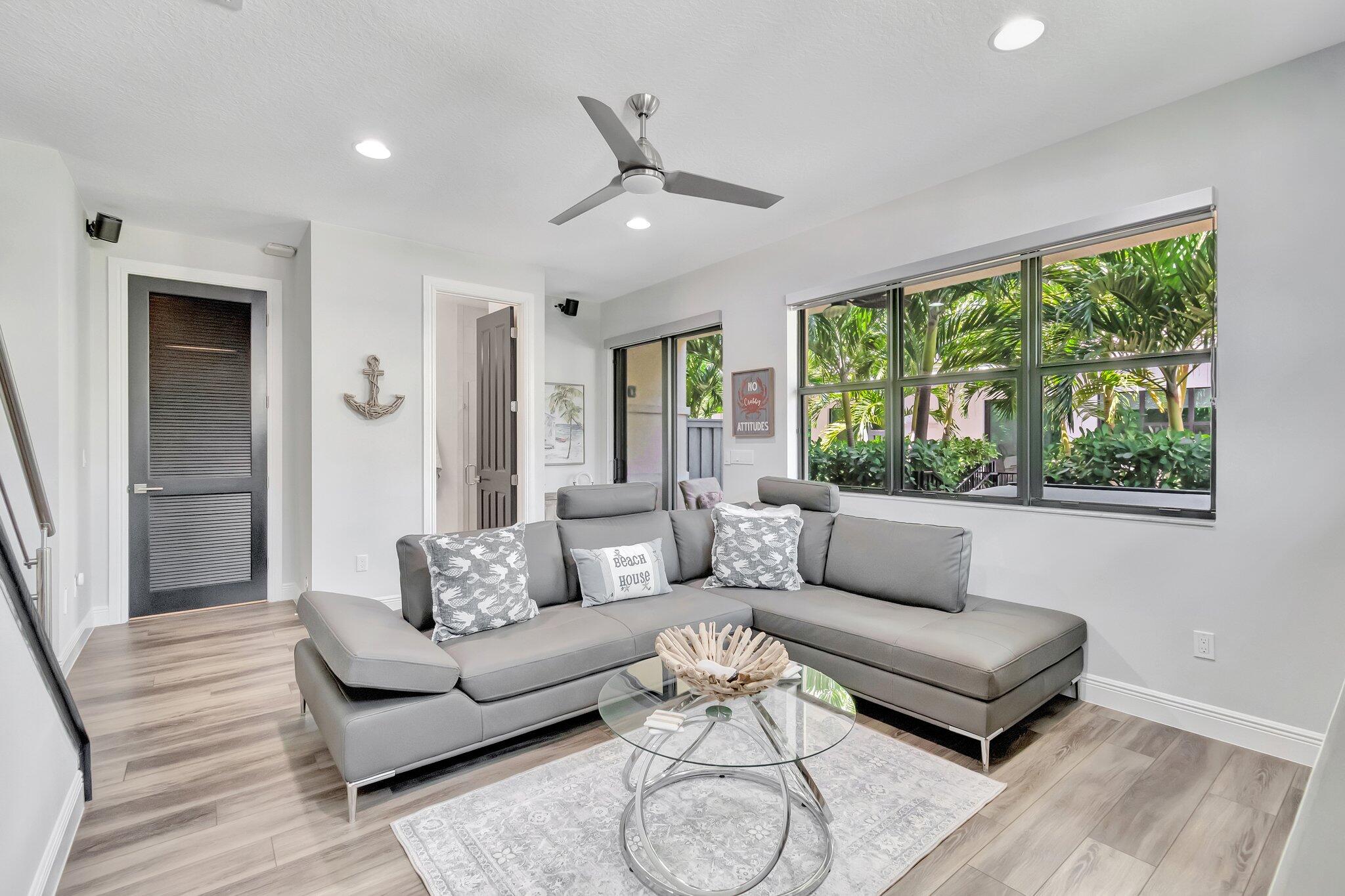 623 Windward Circle S