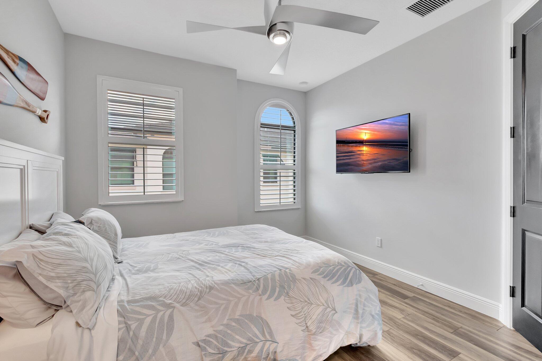 623 Windward Circle S