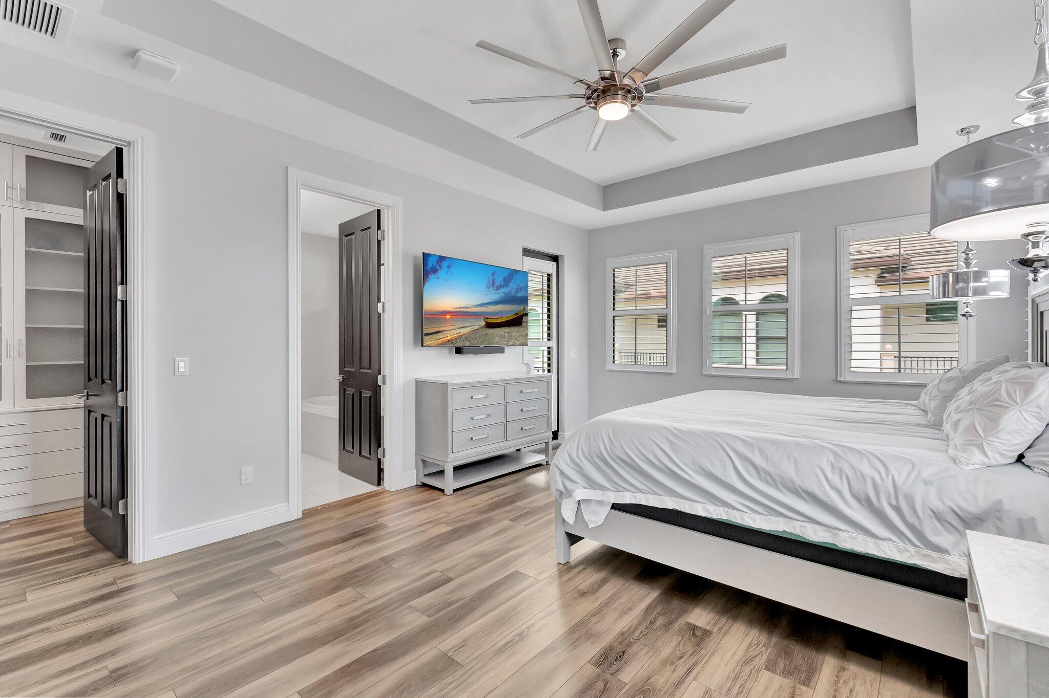 623 Windward Circle S