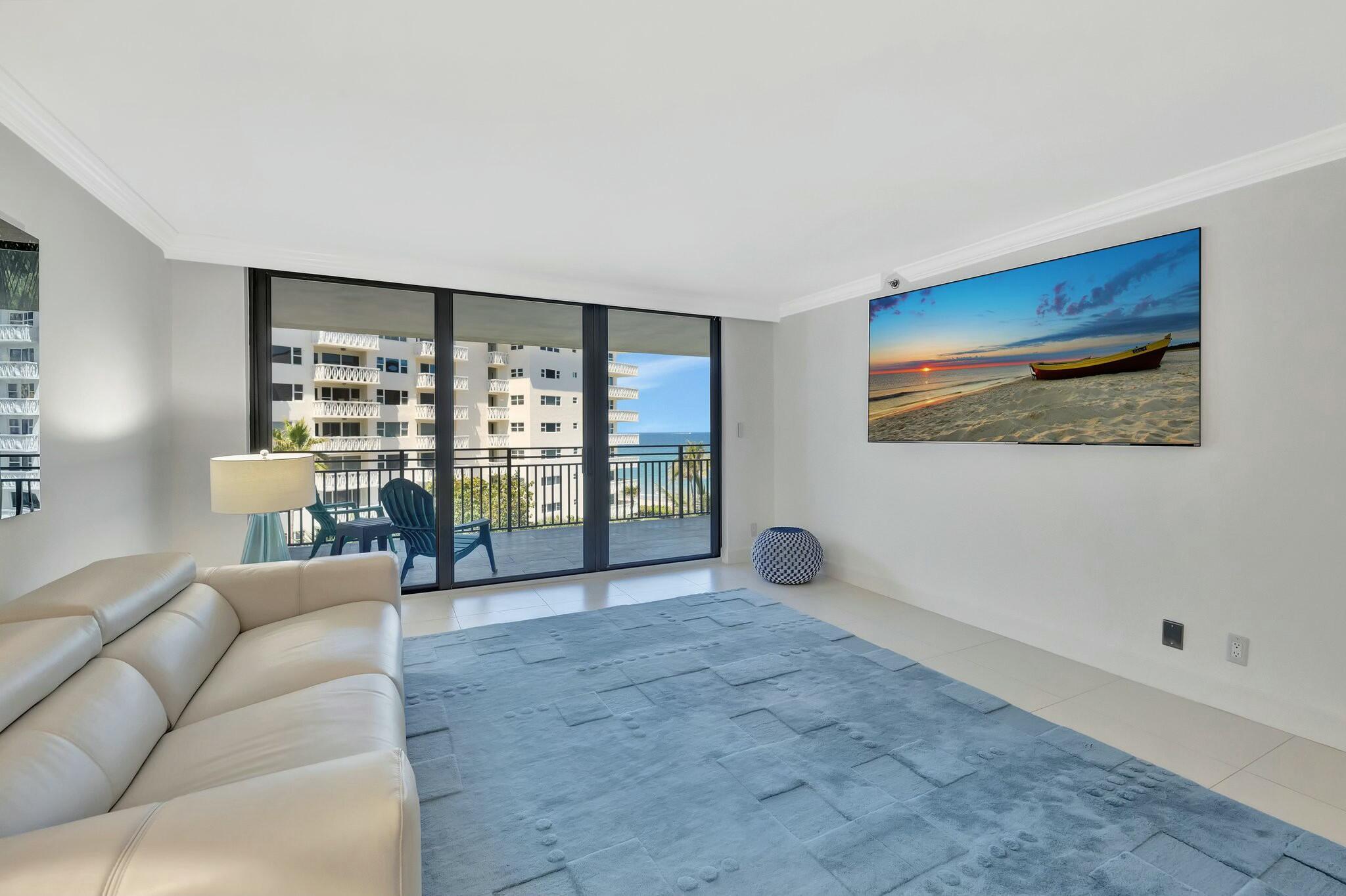 1167 Hillsboro Mile 405