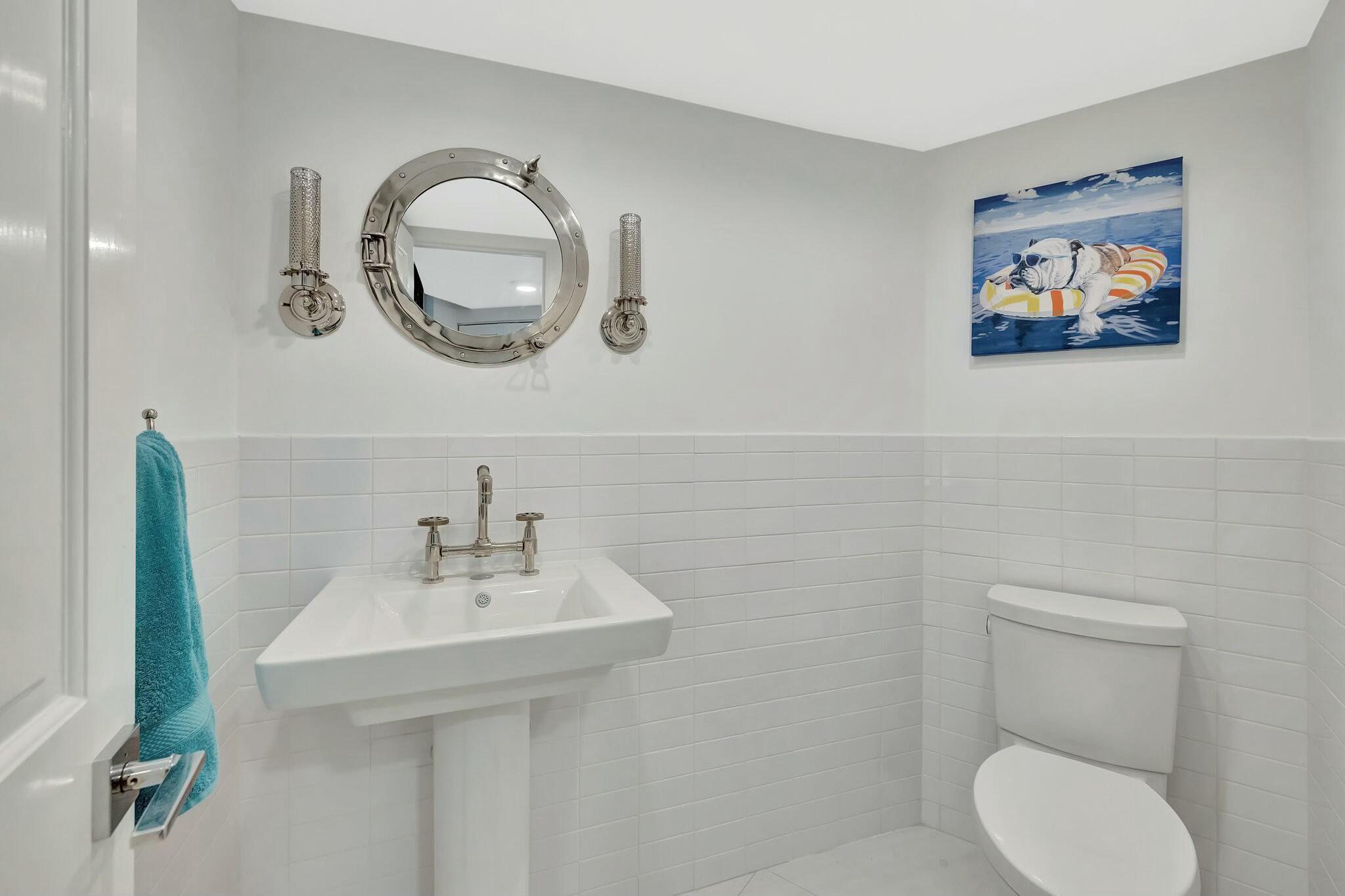 1167 Hillsboro Mile 405