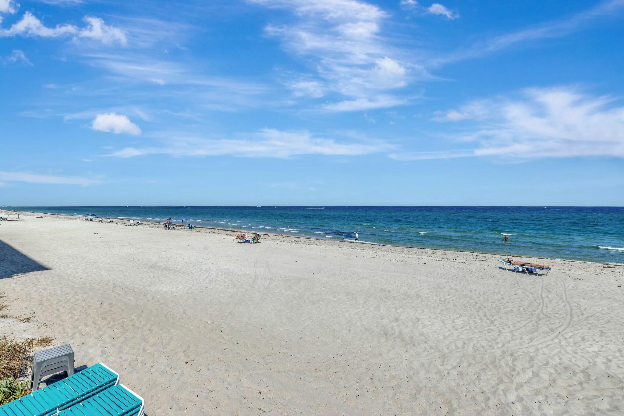 1167 Hillsboro Mile 405