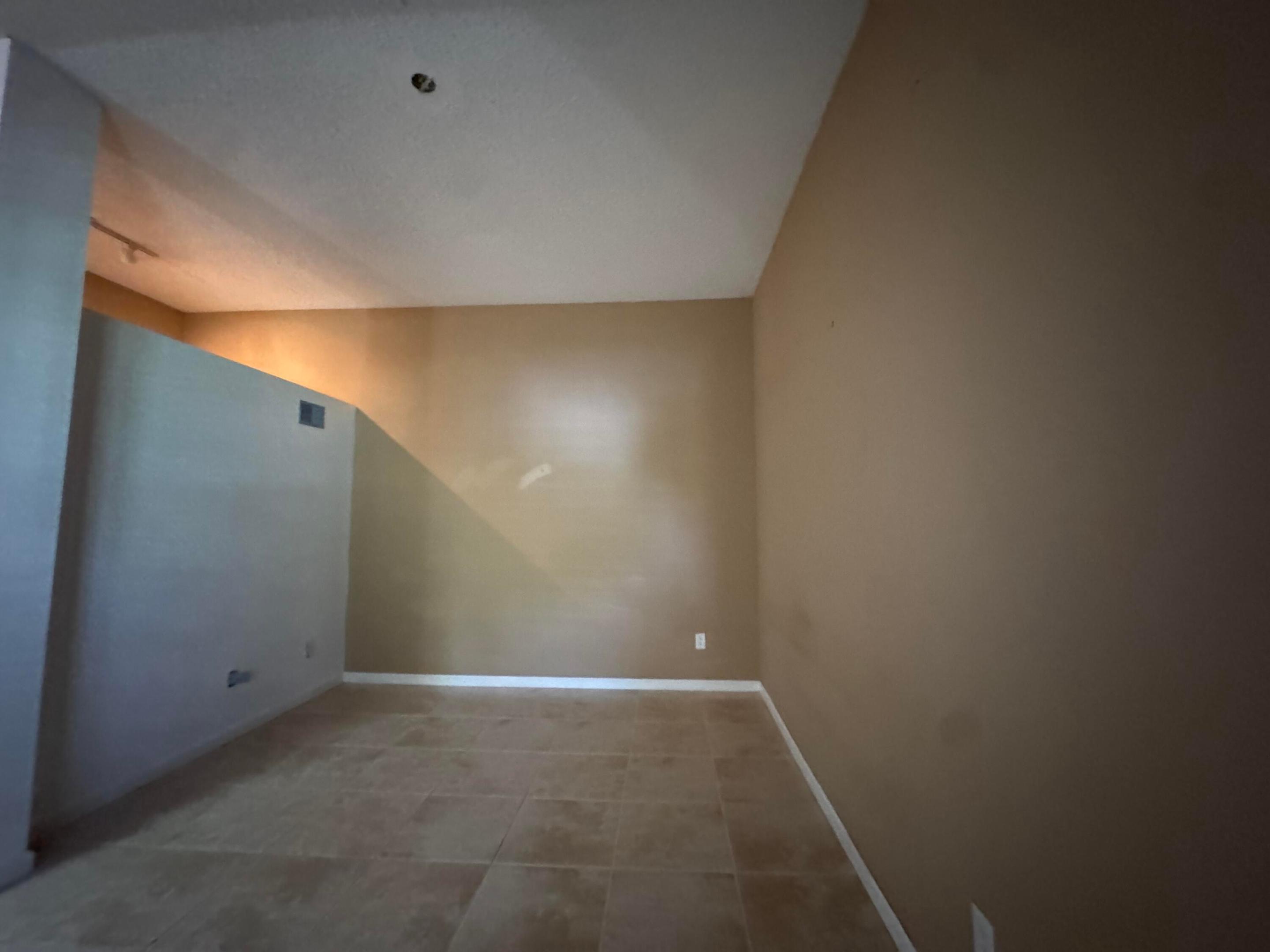 1165 Crystal Way L