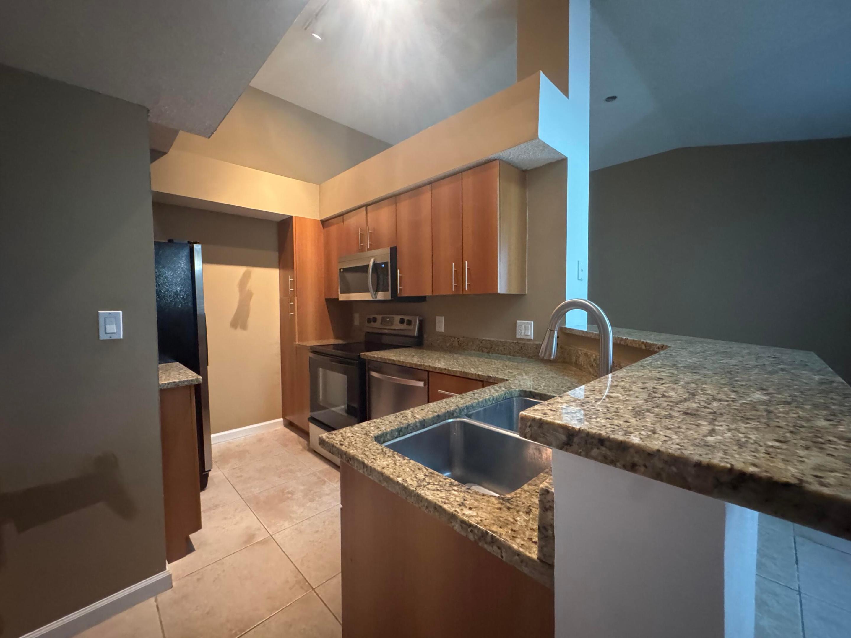 1165 Crystal Way L