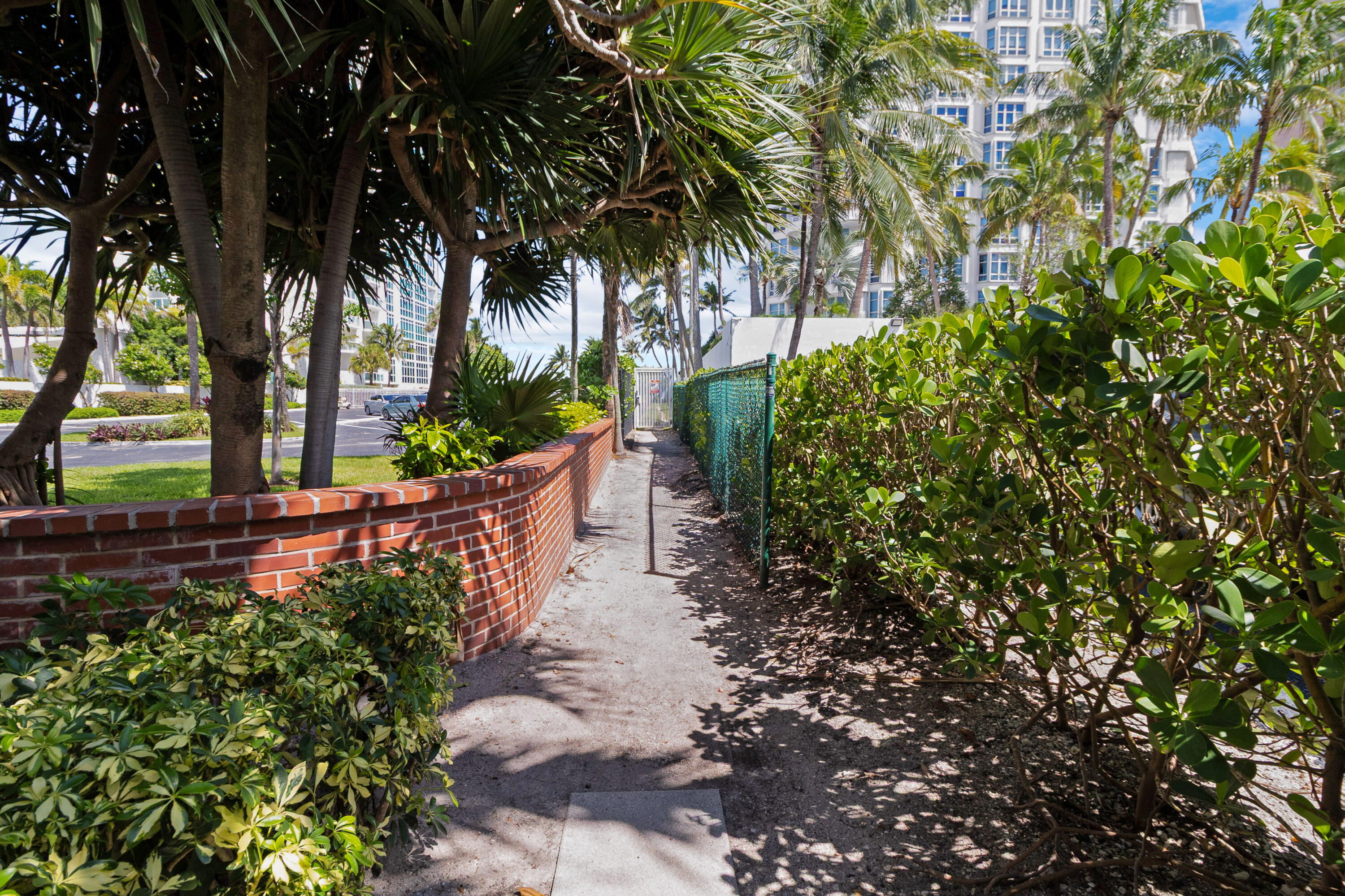 1481 S Ocean 208e, Lauderdale-By-The-Sea Unit: 208e