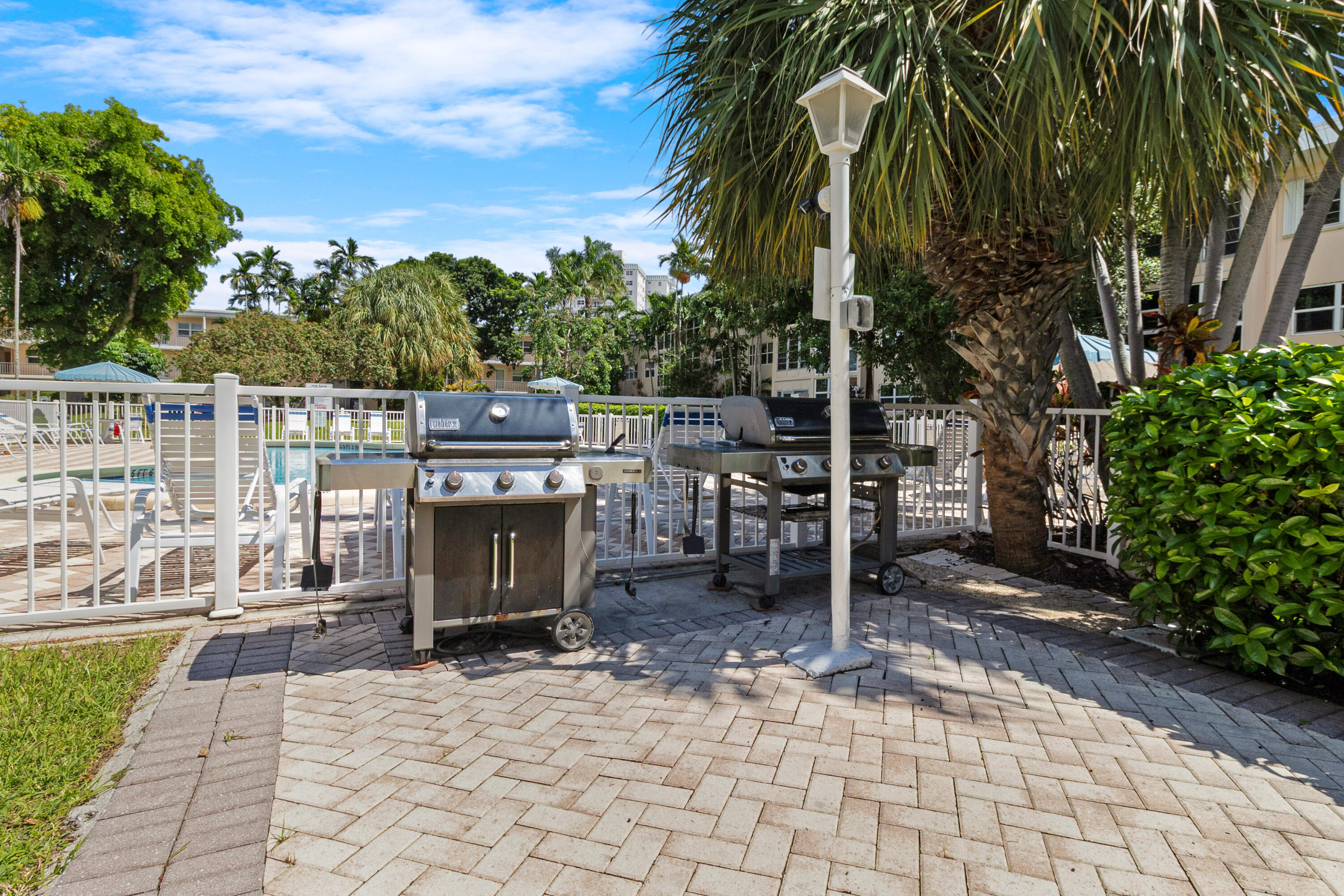 1481 S Ocean 208e, Lauderdale-By-The-Sea Unit: 208e