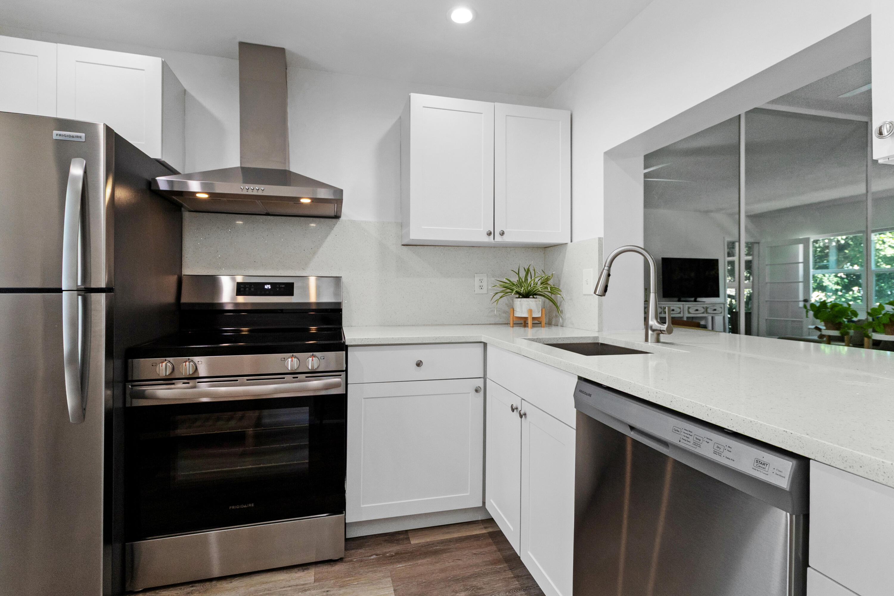 1481 S Ocean 208e, Lauderdale-By-The-Sea Unit: 208e