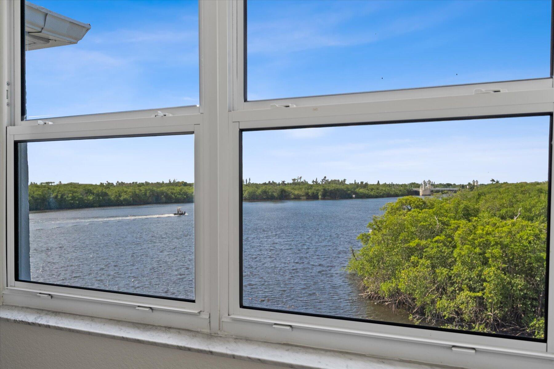 689 NE 6th Court 4010