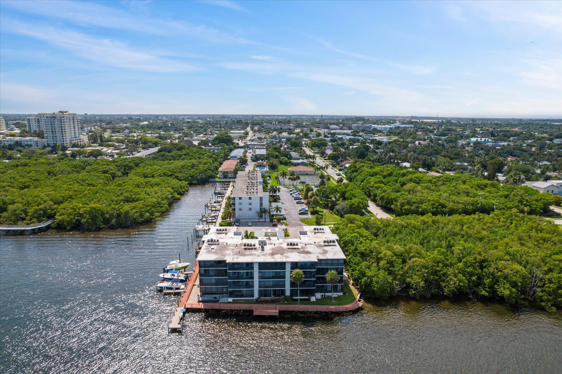 689 NE 6th Court 4010