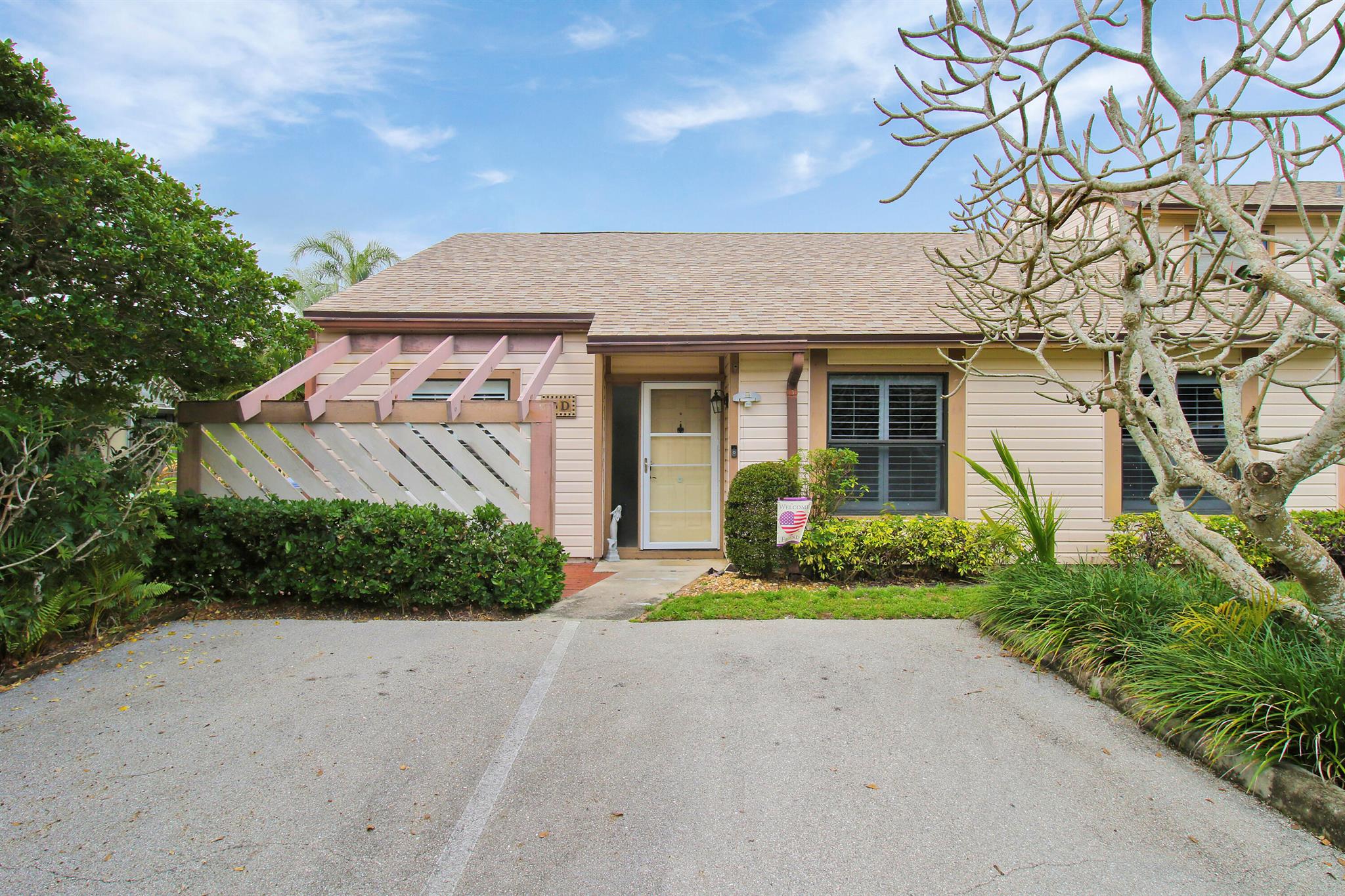 128 Sherwood Circle 13d