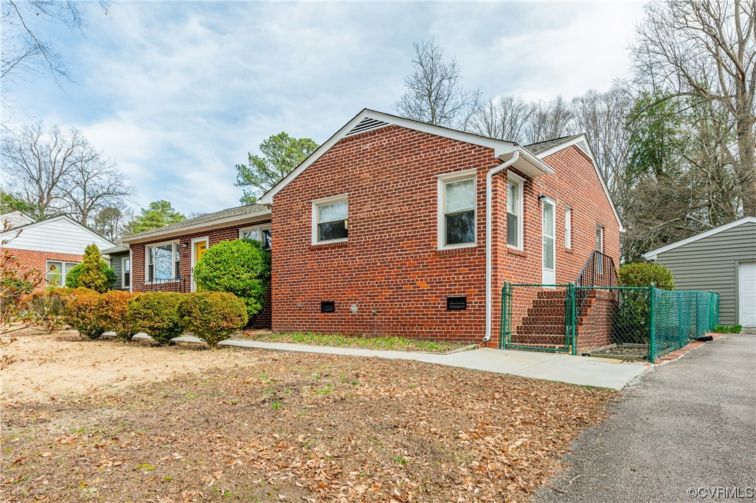 5903 Brookside Blvd