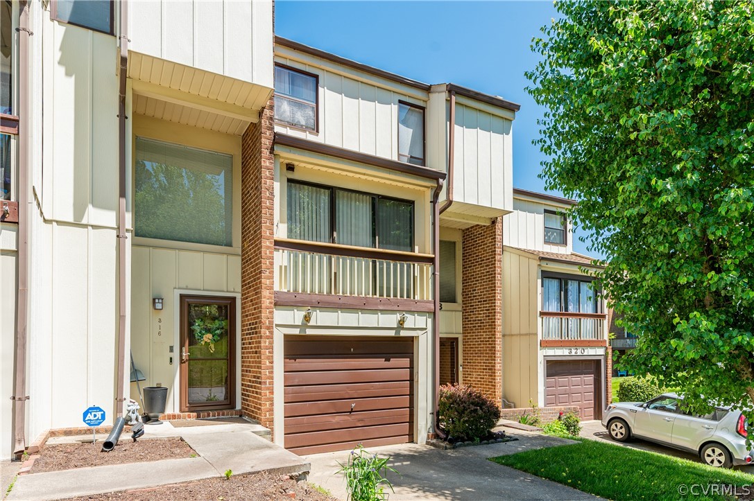318 Colonel Dr