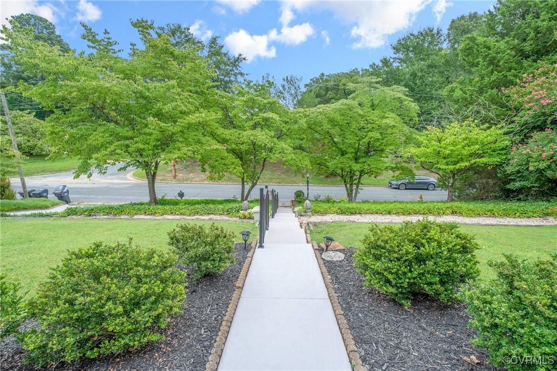 100 Nottingham Dr