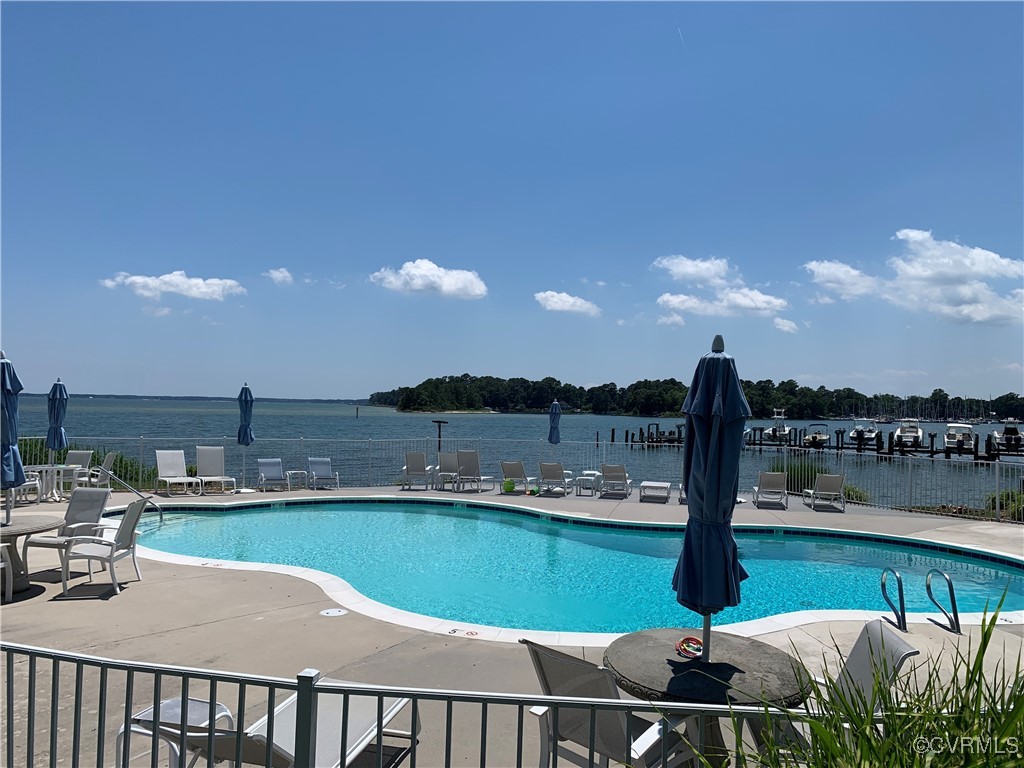 65 Oyster Shell Rd Unit#8