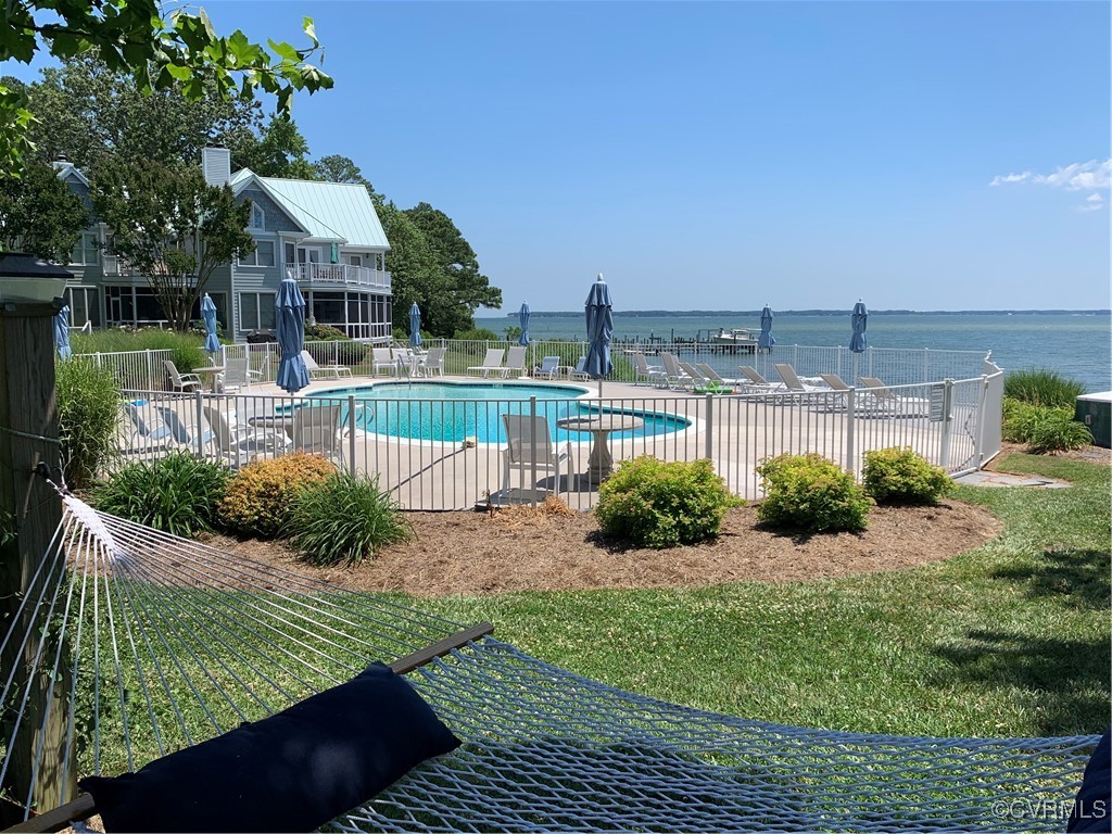65 Oyster Shell Rd Unit#8