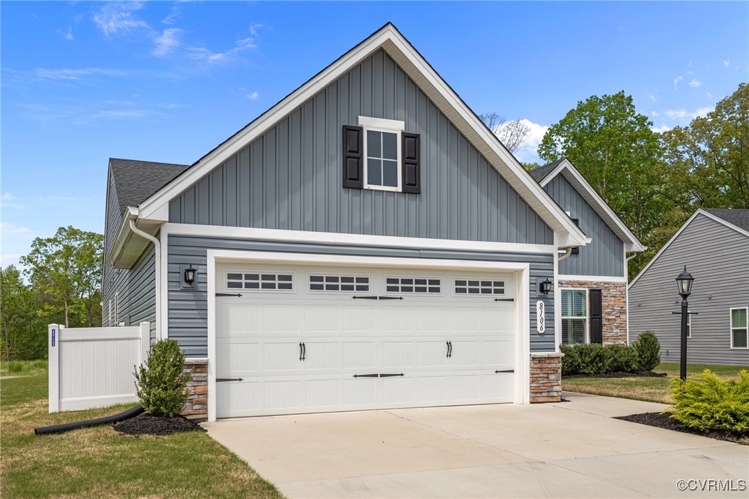 8106 W Danube Loop