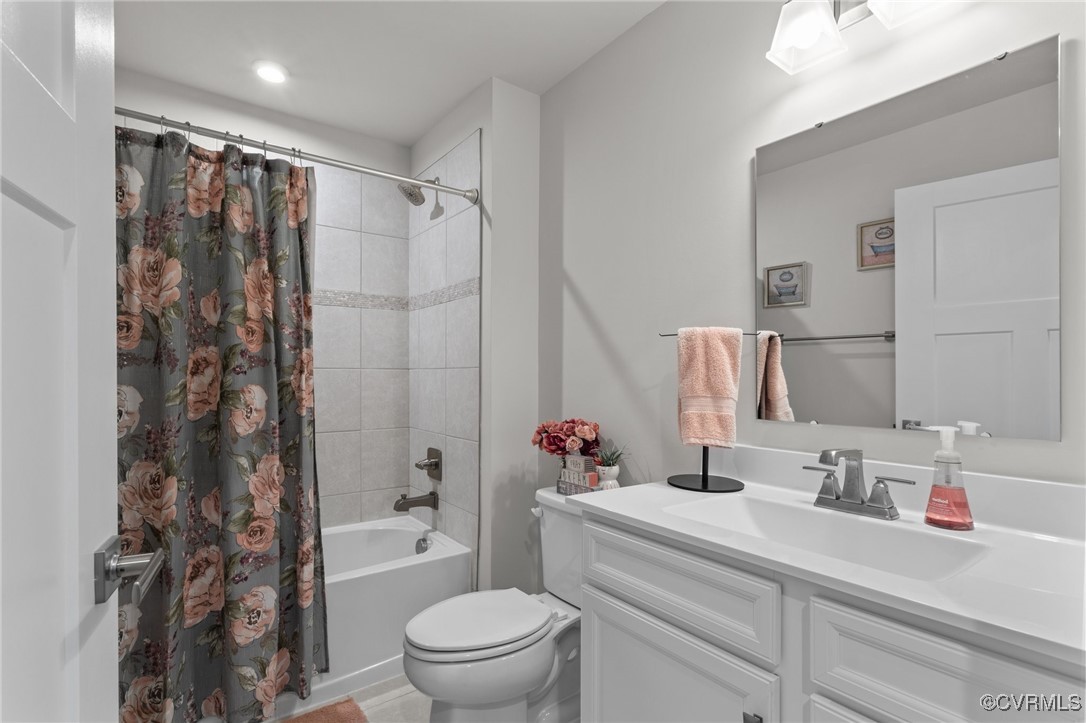 8106 W Danube Loop