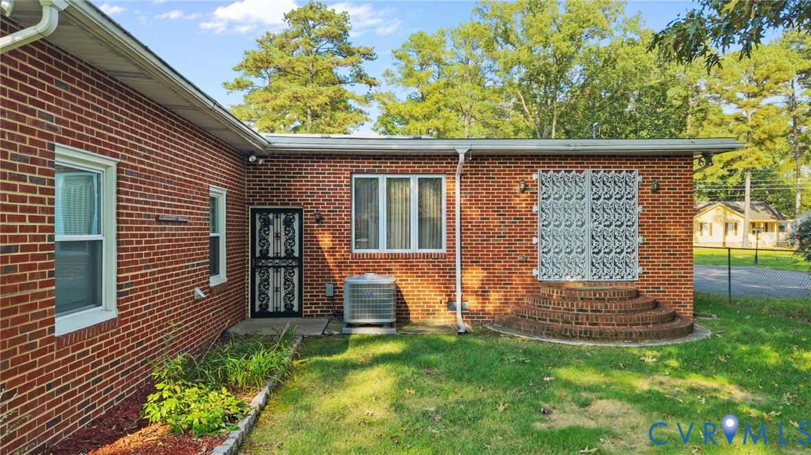 1635 Forest Glen Rd