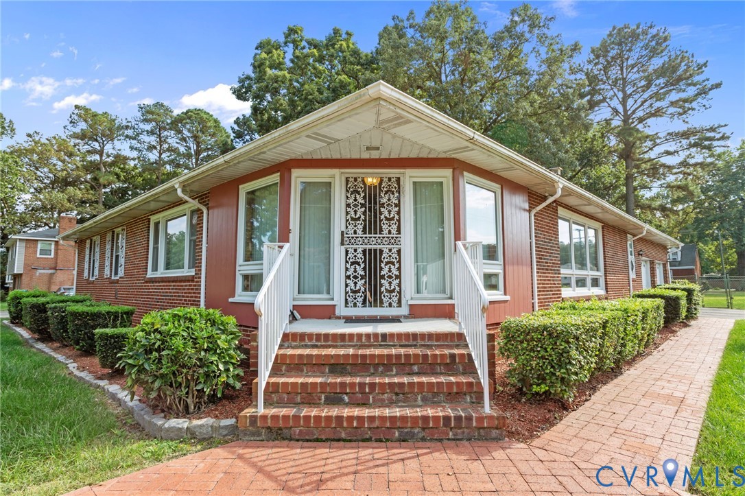 1635 Forest Glen Rd