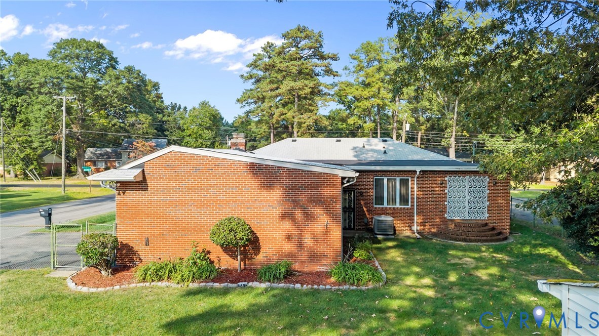 1635 Forest Glen Rd