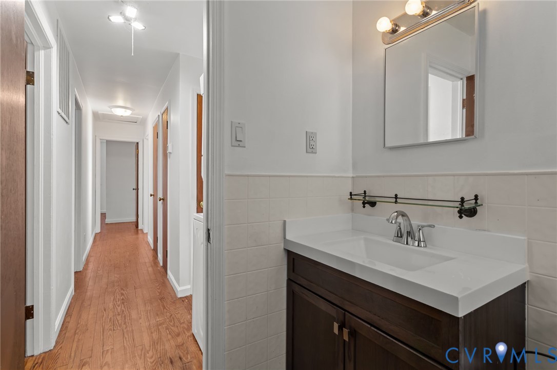 321 Morris Ln