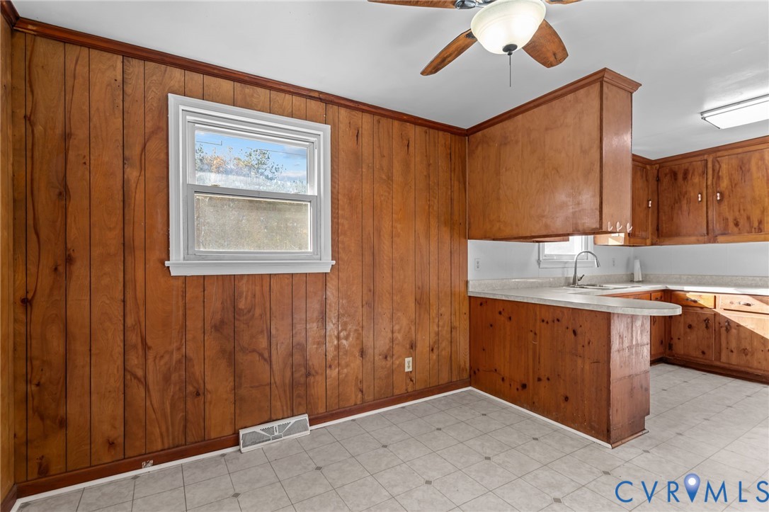 321 Morris Ln