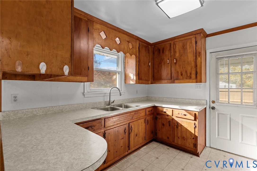 321 Morris Ln